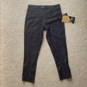 90 Degree By Reflex Capri Leggings